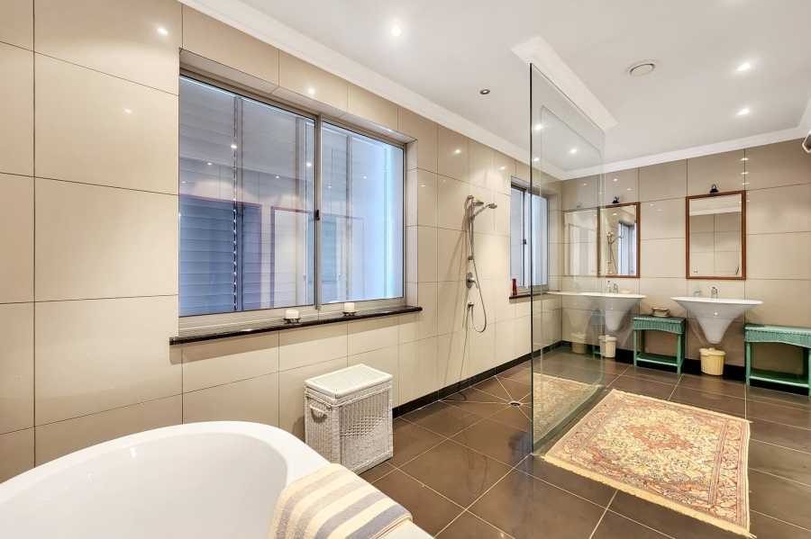 2 Bedroom Property for Sale in Bantry Bay Western Cape